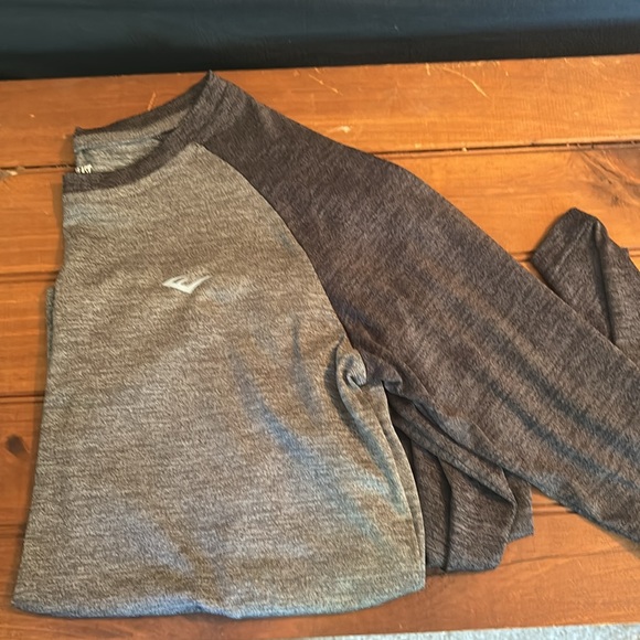 Boys Long Sleeve T shirt - Picture 2 of 3